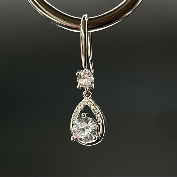 925 Sterling Silver Diamond Dangle Earrings‎ - Picture 3 of 11